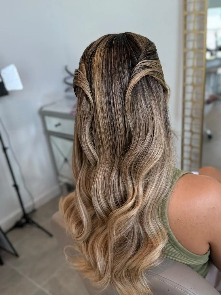 Half-Up Styles by Miriã Cotrim
