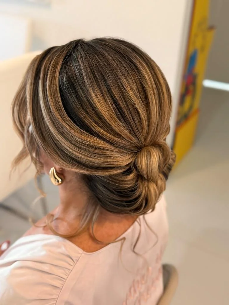Hair styling by Miriã Cotrim