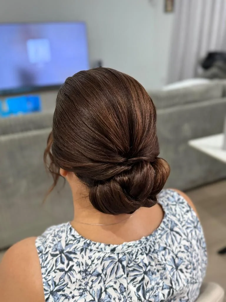 Updos by Miriã Cotrim